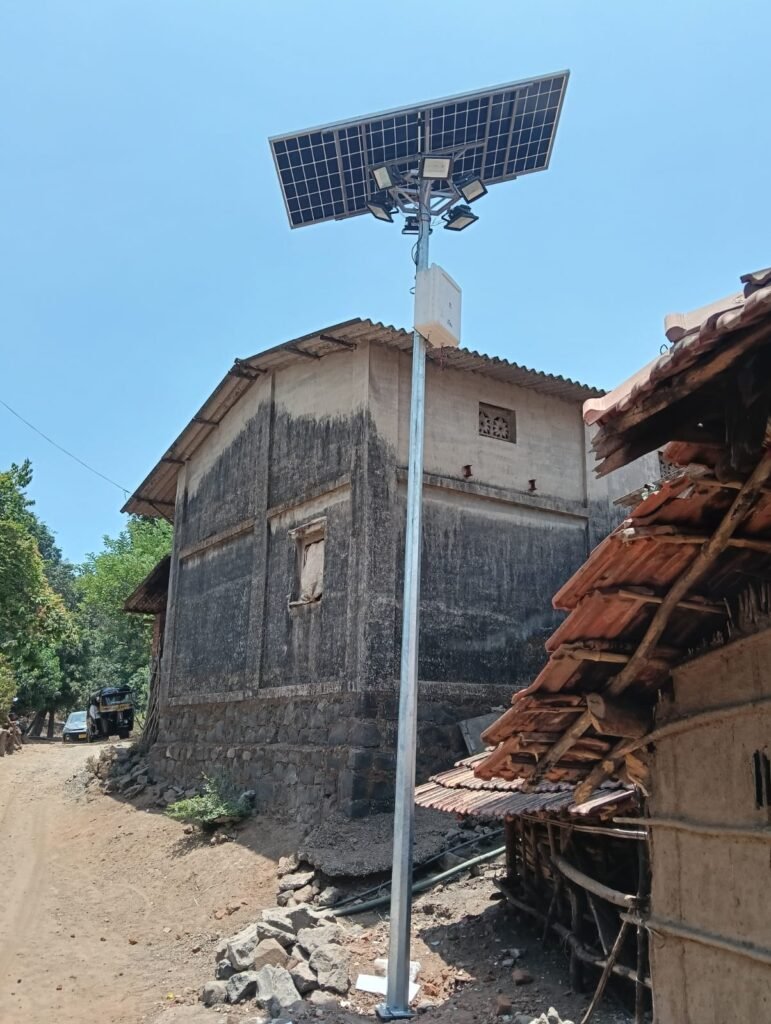 solar high mast light
